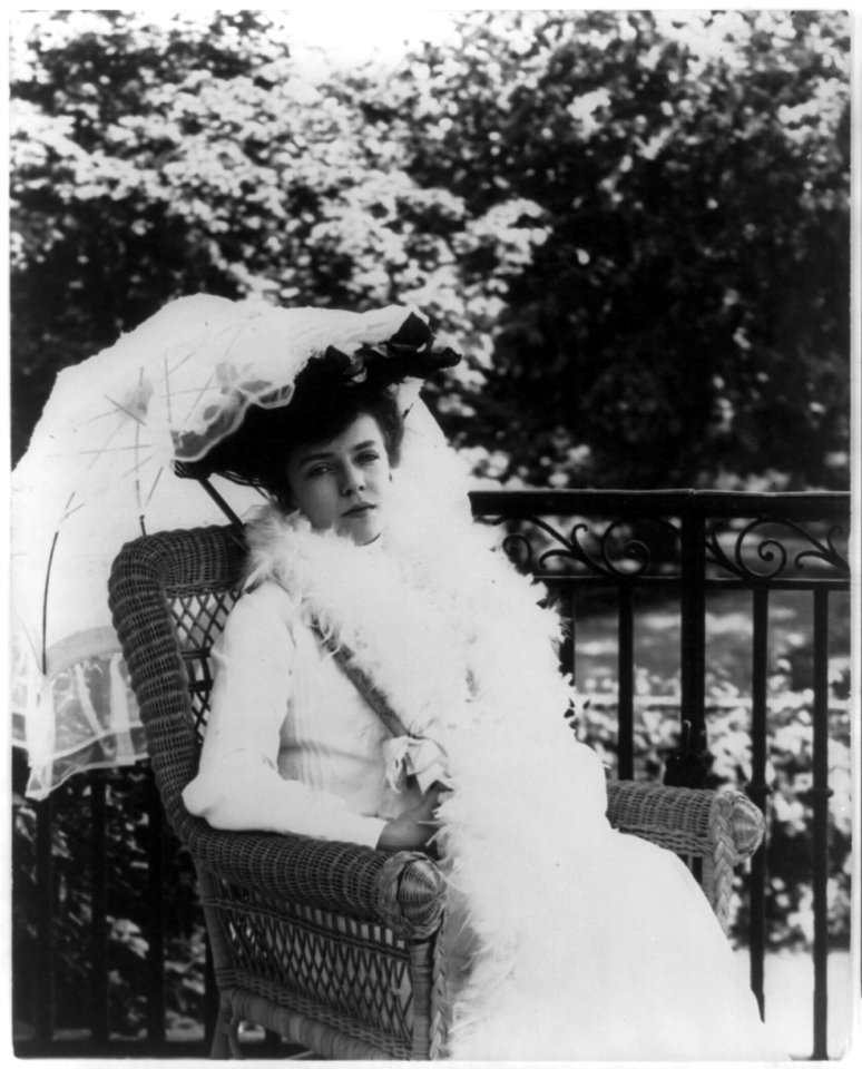 Alice (Roosevelt) Longworth, 1884-1980 LCCN2001704081