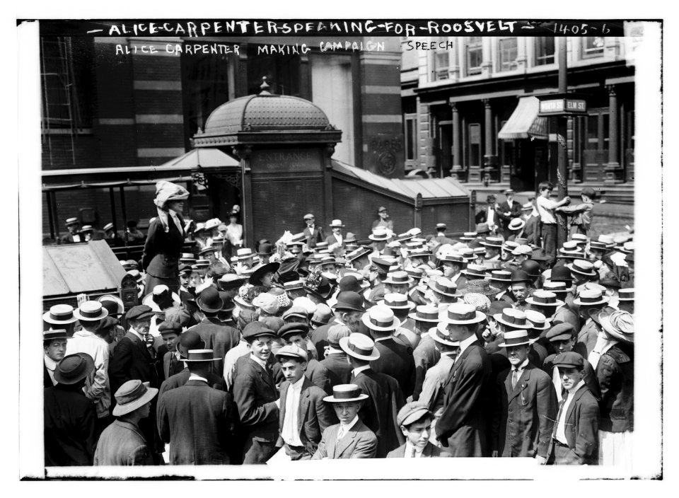 Alice Carpenter speaking for Roosevelt LCCN2014687745