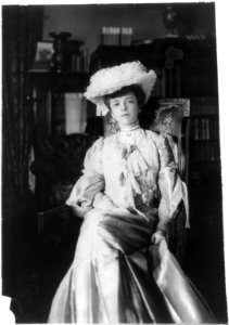 Alice (Roosevelt) Longworth, 1884- LCCN2003682129 photo