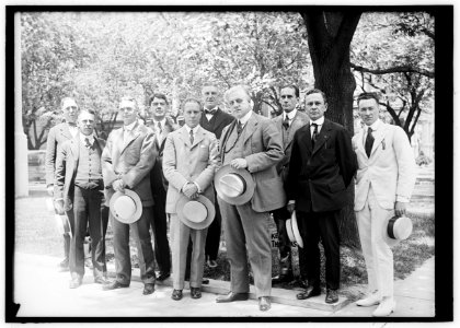 ALIEN PROPERTY CUSTODIAN EXECUTIVE STAFF- HOMER A. DUNN; FRED J. HORNE; LEE C. BRADLEY; J.E. McCLOSKEY; J.L. DAVIS, MANAGING DIRECTOR; JOHN E. COOPER; A. MITCHELL PALMER; MANSFIELD FERRY; LCCN2016869332