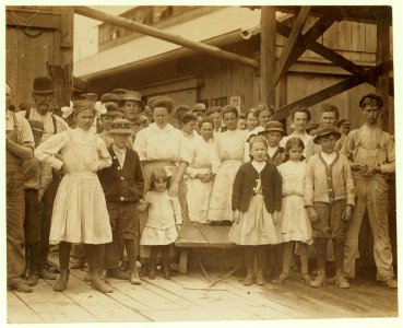 All are workers in the Ross Cannery, Seaford, Del. The smallest girl seen in the picture was at work 8 o'clock in the morning of the investigation and was seen the same night at 9 P.M. LOC nclc.00793