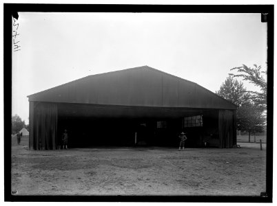 ALLIED AIRCRAFT DEMONSTRATION AT POLO GROUNDS. HANGARS; PLANES, AVRO AND CURTIS BEING CONDITIONED LCCN2016869213