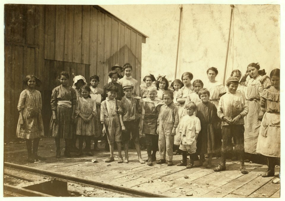 All these work in Peerless Oyster Co. Had to get the photo while bosses were at dinner, as they refused to permit children in the photos. LOC nclc.00897