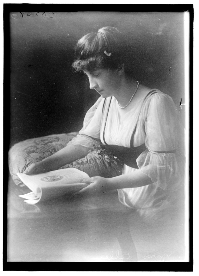 ALLEN, MRS. LCCN2016870181
