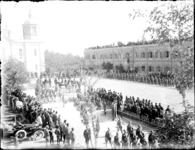 Allenby's official entry with military review at Russian compound. Troops on parade. Car in the procession LOC matpc.11526