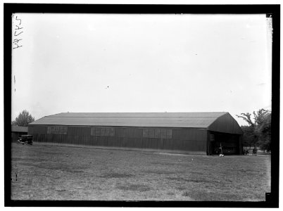 ALLIED AIRCRAFT DEMONSTRATION AT POLO GROUNDS. HANGARS; PLANES, AVRO AND CURTIS BEING CONDITIONED LCCN2016869216