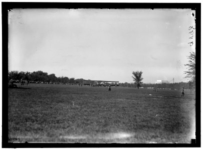ALLIED AIRCRAFT. DEMONSTRATION AT POLO GROUNDS. CAPRONI BIPLANE, ITALIAN LCCN2016868425