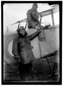ALLIED AIRCRAFT. DEMONSTRATION AT POLO GROUNDS. COL. CHARLES E. LEE, BRITISH AVIATOR, WITH SEN. NEW LCCN2016868906