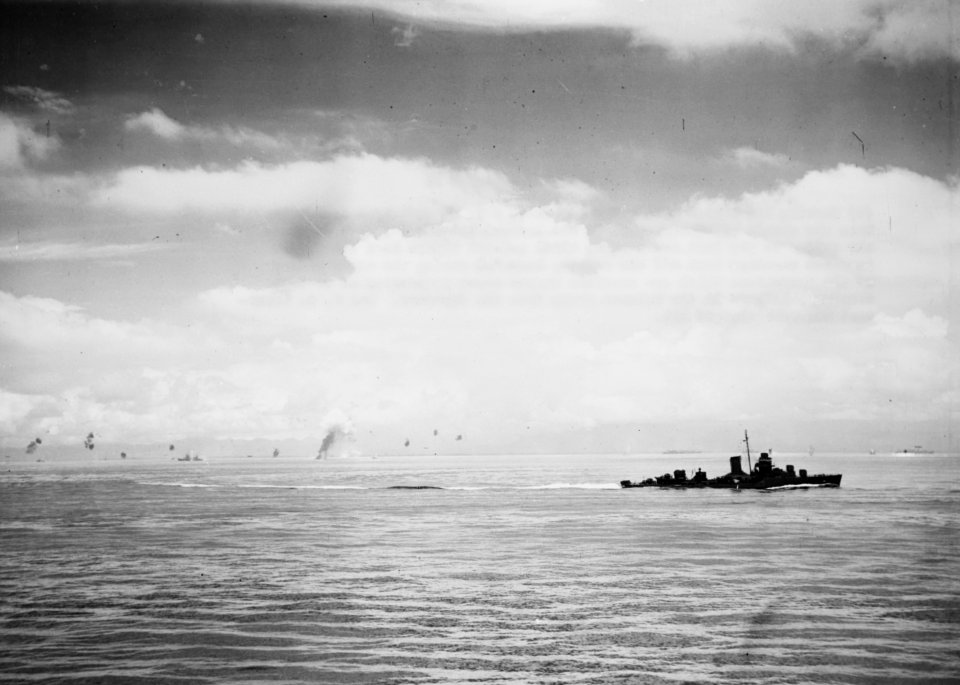 Allied ships maneuvering during the Japanese torpedo plane attack on the Tulagi invasion force, 8 August 1942 (NH 97751)