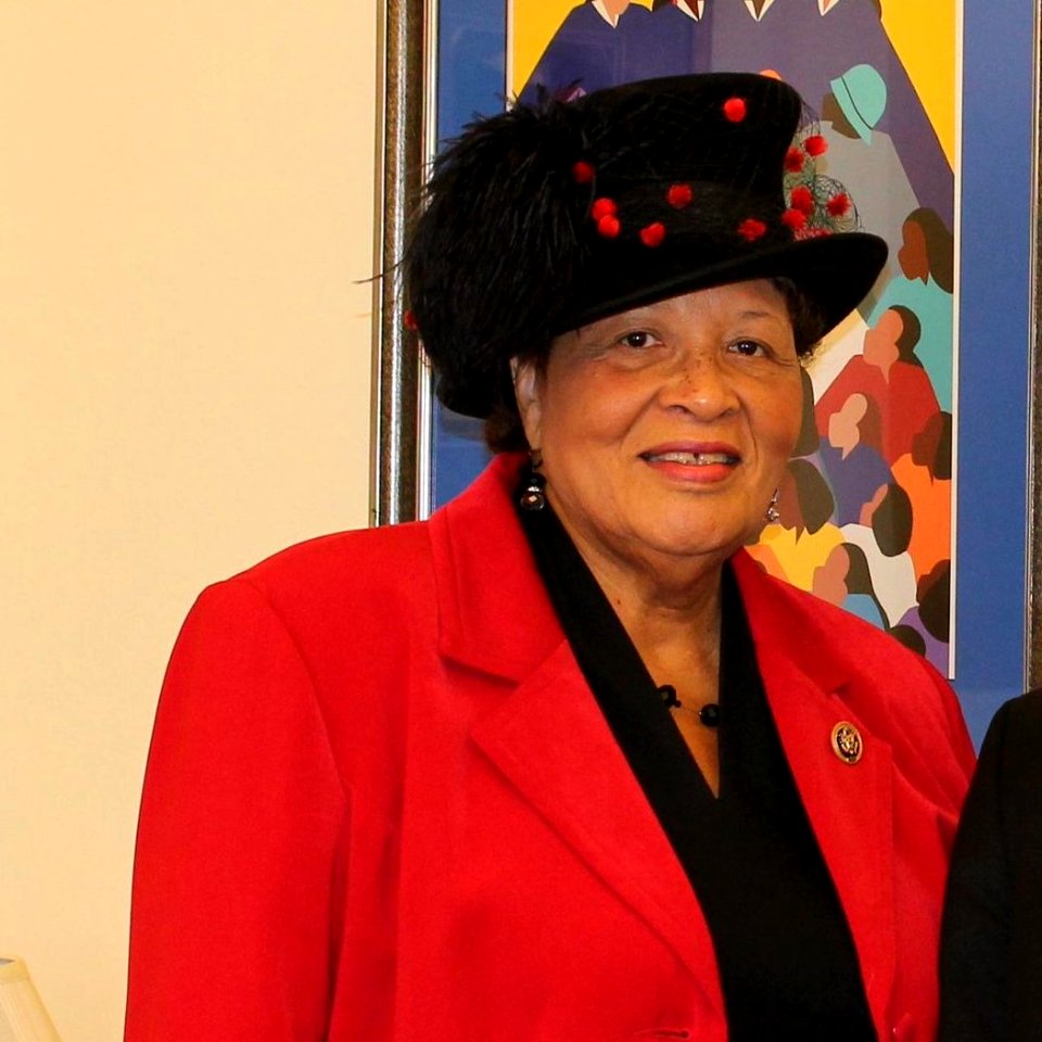 Alma Adams - 2015 (cropped)