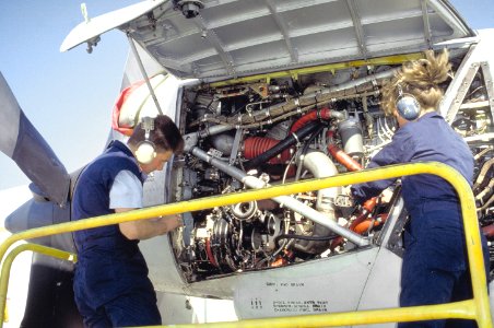 Allison T56 of P-3B at NAS Rota 1989