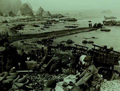 Allied Landing on Kiska Island, Aleutian Islands, Alaska, August 15, 1943 (22228539173)