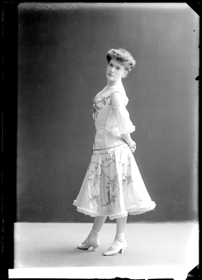Alma Anderström, porträtt - SMV - GA078