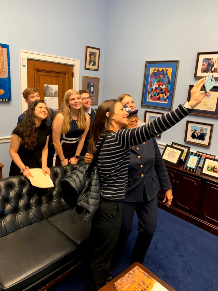 Alma Adams with Charlotte Latin School students - 2020