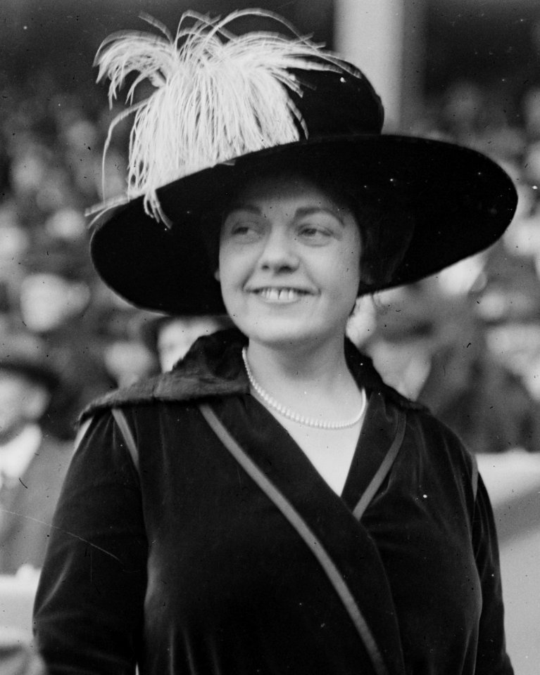 Alma Clayburgh LCCN2014708727 (cropped)