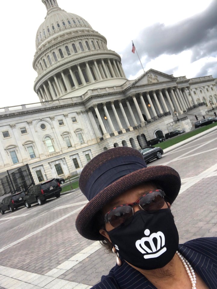 Alma Adams with face mask 2