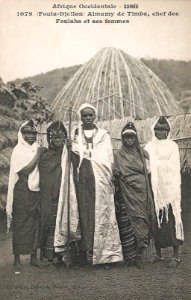 Almamy de Timba et ses femmes (Guinée)