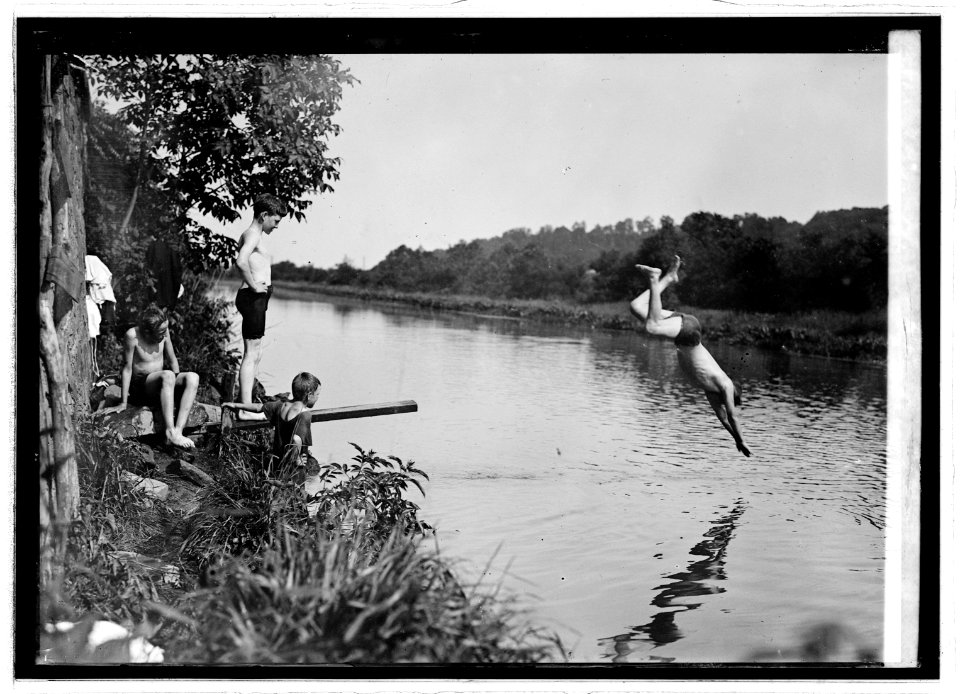 Along the C&O Canal LCCN2016821013
