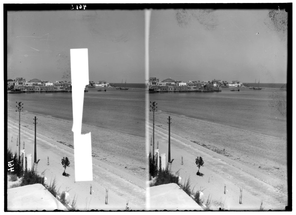 Along the sea coast. General view of Tyre LOC matpc.01192