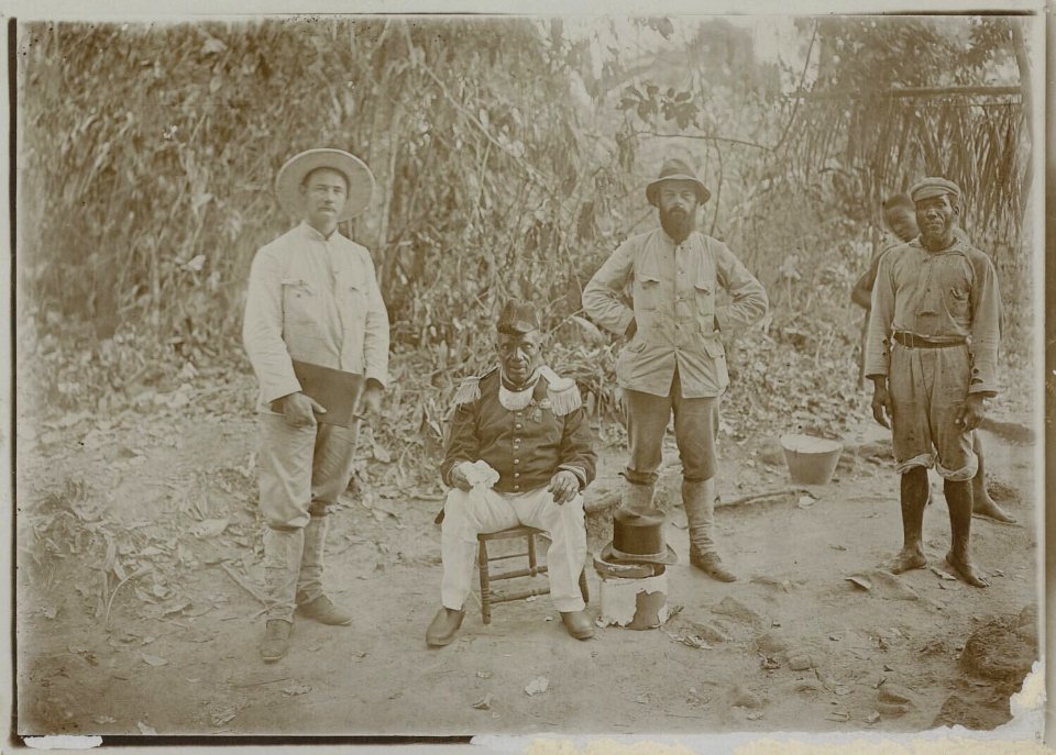 Alphons Franssen Herderschee, Labi Agumasaka and Gerard Martinus Versteeg