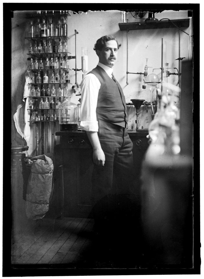 ALSBERG, DR. C.L. CHIEF, BUREAU OF CHEMISTRY, 1912-1921 LCCN2016864171