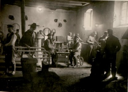 Alpine Werkstätte Klagenfurt, Schlosserei. (BildID 15802750)