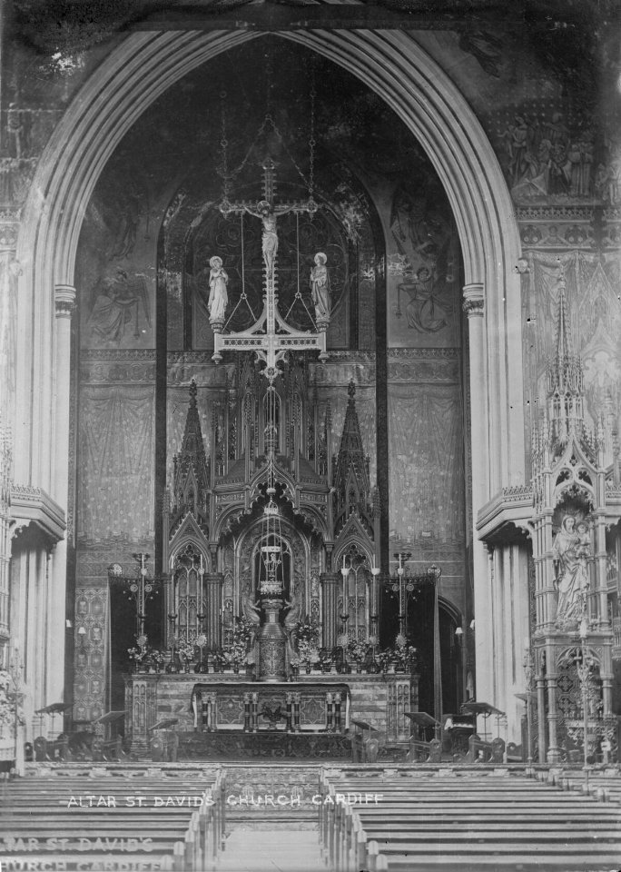 Altar at St David's Church, Cardiff (4641257)