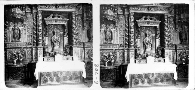 Altar de Nostra Senyora d ' Andorra a l ' interior de l'església de la Seu d ' Urgell