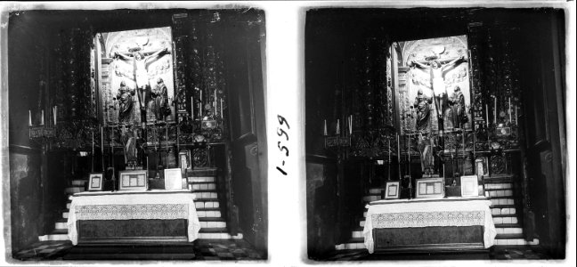 Altar del Sant Crist a l'església de Terrassa