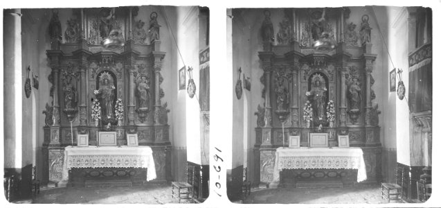 Altar del Roser a l ' interior de l'església del Molar
