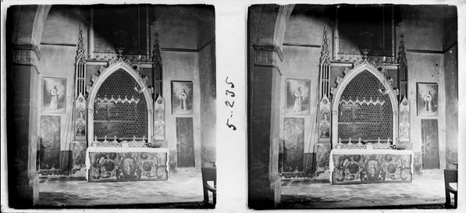 Altar i sepulcre a una església de Palma de Mallorca