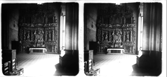 Altar lateral de l'església d ' Artés