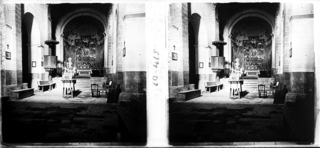 Altar major d ' una església de Cruïlles