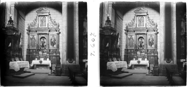 Altar lateral de l'església de Santa Maria de Cornudella de Montsant