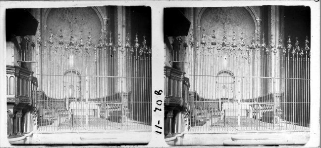 Altar major del cor i absidiola de l'església de la Seu d ' Urgell