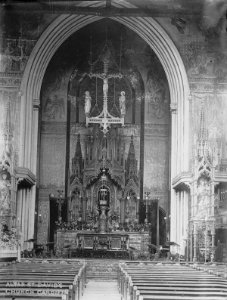 Altar, St Davids Church, Cardiff (4641629)