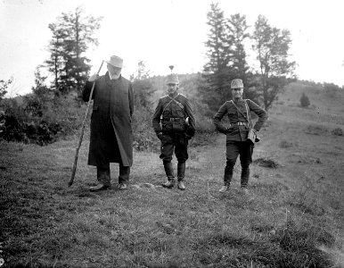 Alter Mann mit Soldaten - CH-BAR - 3236574