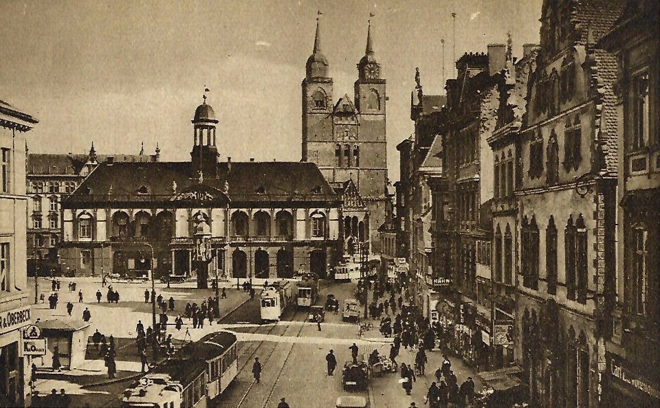 Alter Markt mit Rathaus und Johanniskirche