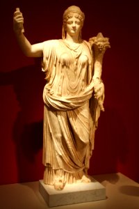 Altes Museum - Statue der vergöttlichten Kaiserin Livia