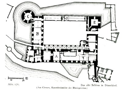 Altes Schloss in Düsseldorf, Grundriss. Flügel A ist der älteste Teil. Flügel B mit Rundturm C im 13. Jh. hinzugefügt. Flügel D mit viereckigem Südostturm E aus dem 15. Jh