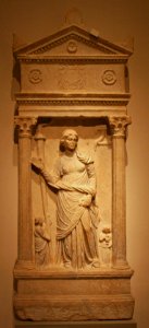 Altes Museum - Grabrelief einer Frau