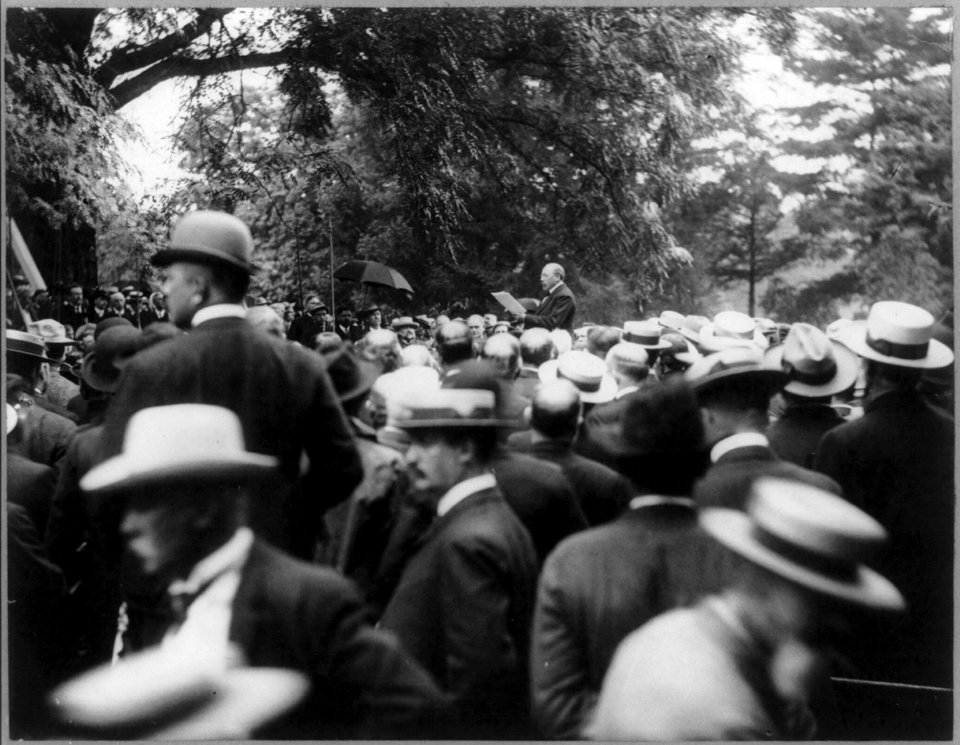 Alton Brooks Parker, 1852-1926, half length, standing, facing left; making speech to large group of men LCCN2005686645