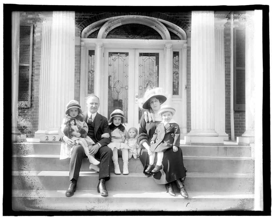 Alvin T. Fuller & family LCCN2016851823