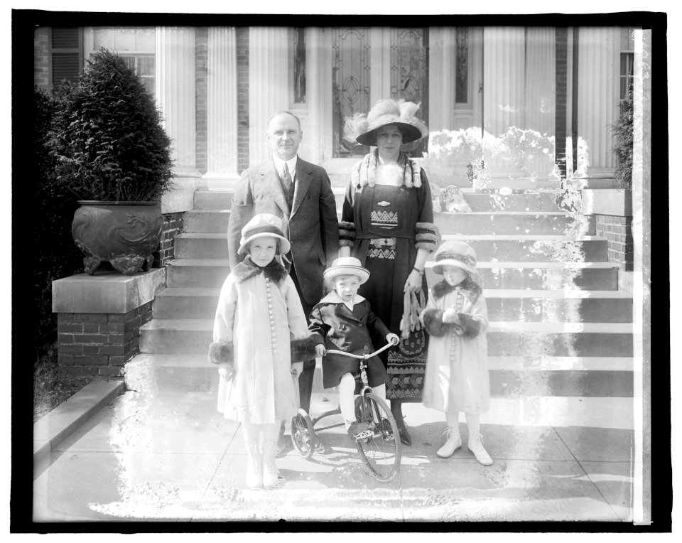 Alvin T. Fuller & family LCCN2016851826