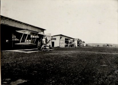 Am Flugplatz, Fliegerkomp. 9. Kragla (BildID 15530046)
