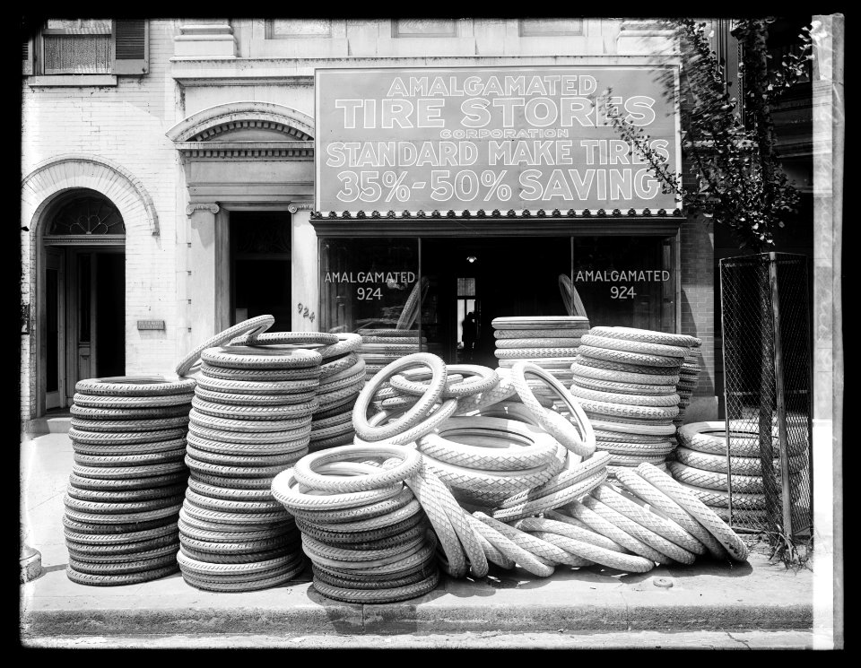 Amalgamated Tire Stores, front LCCN2016852068
