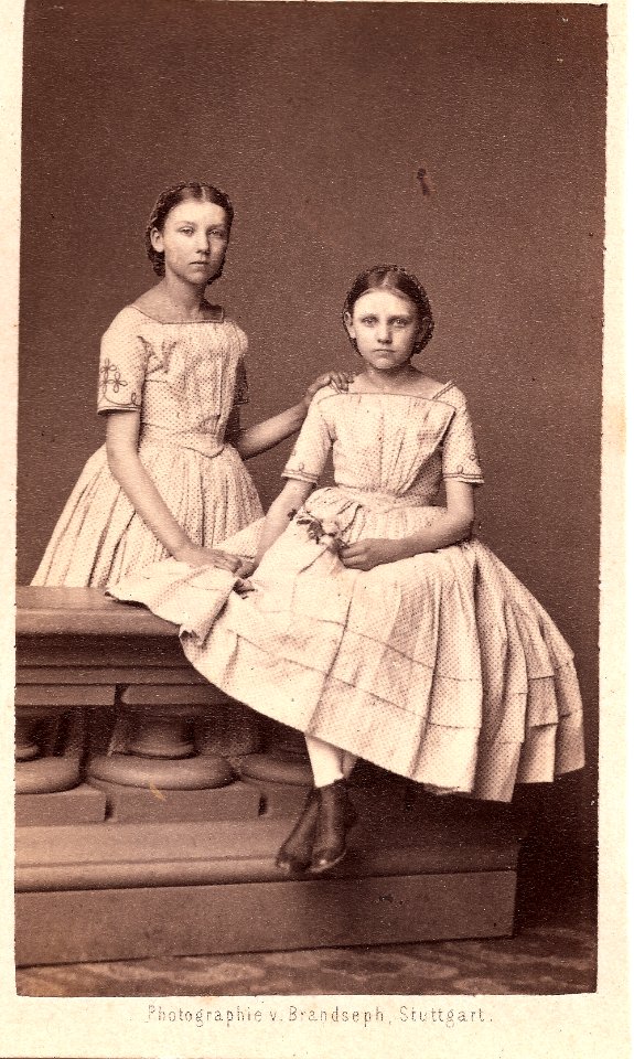 Amalie Haug ver. Wilhelm Roser, Anna Haug ver. Gustav Roser