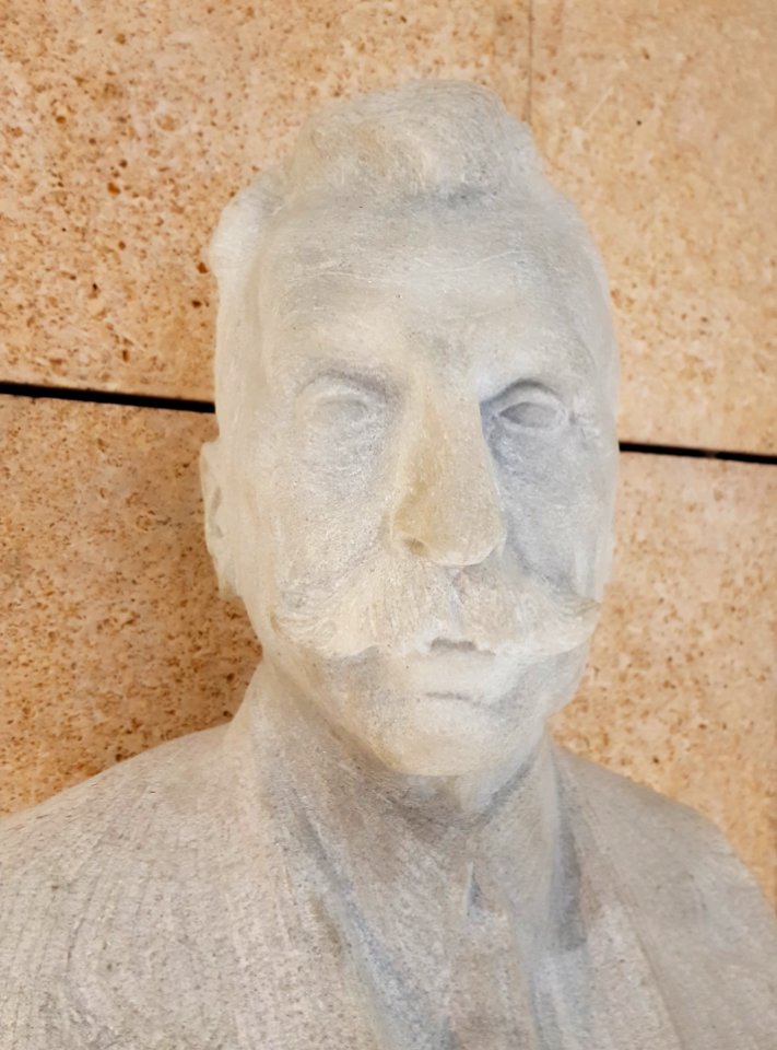 AmalioComteGimeno MarianoBenlliure-Gil 1931 MusBelArt-Valencia 20191203 2w