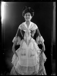 Amanda Personne in Figaros bröllop at Svenska teatern 1904 - SMV - NP012