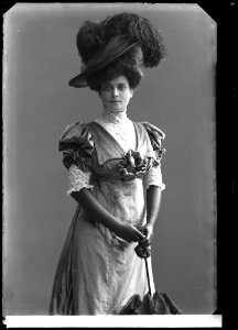 Amanda Personne in En idealisk äkta man at Svenska teatern 1906 - SMV - GP008